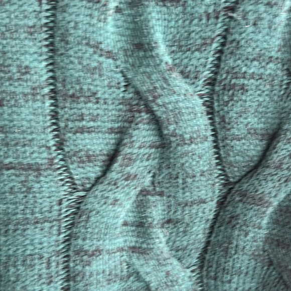 Ricki’s Poncho - rich green color - Picture 5 of 6
